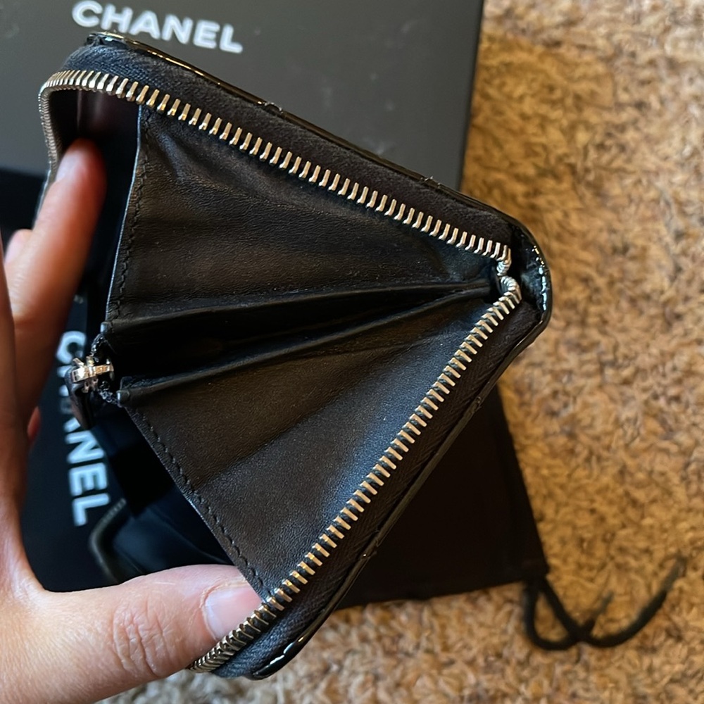 Chanel Quilted Black Patent Leather Zippy Wallet - Picture 16 of 16